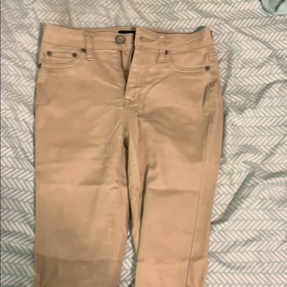 Skinny jegging capris